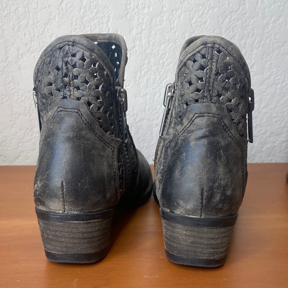 Circle G Distressed Black Woven Cutout Ankle Boots - Picture 7 of 10